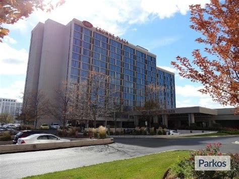 crowne plaza parking rates